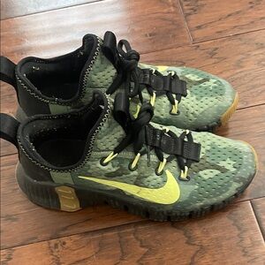 Nike METCON Camouflage Green and Black Sneakers